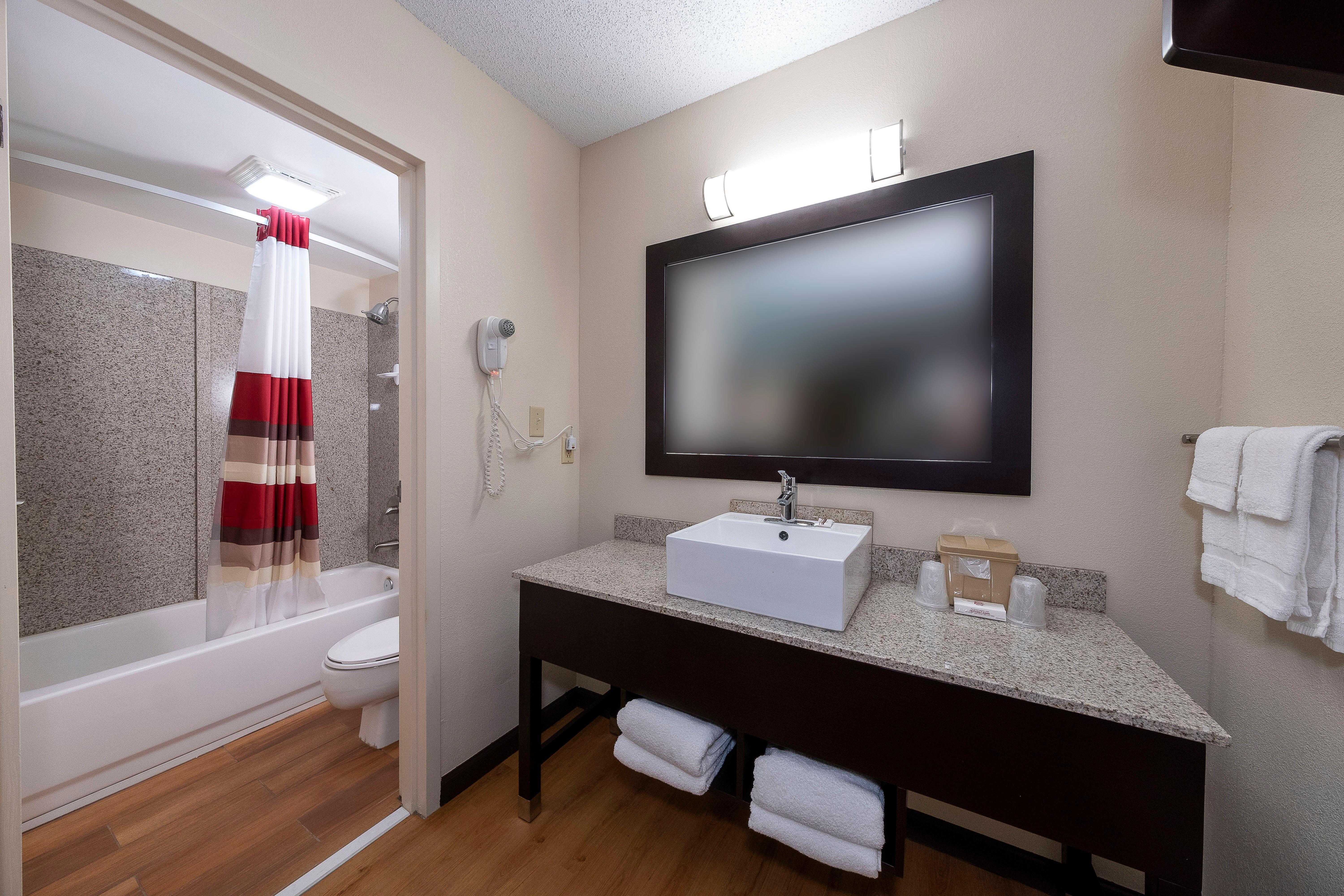 Red Roof Inn Plus+ Huntsville - Madison Eksteriør bilde