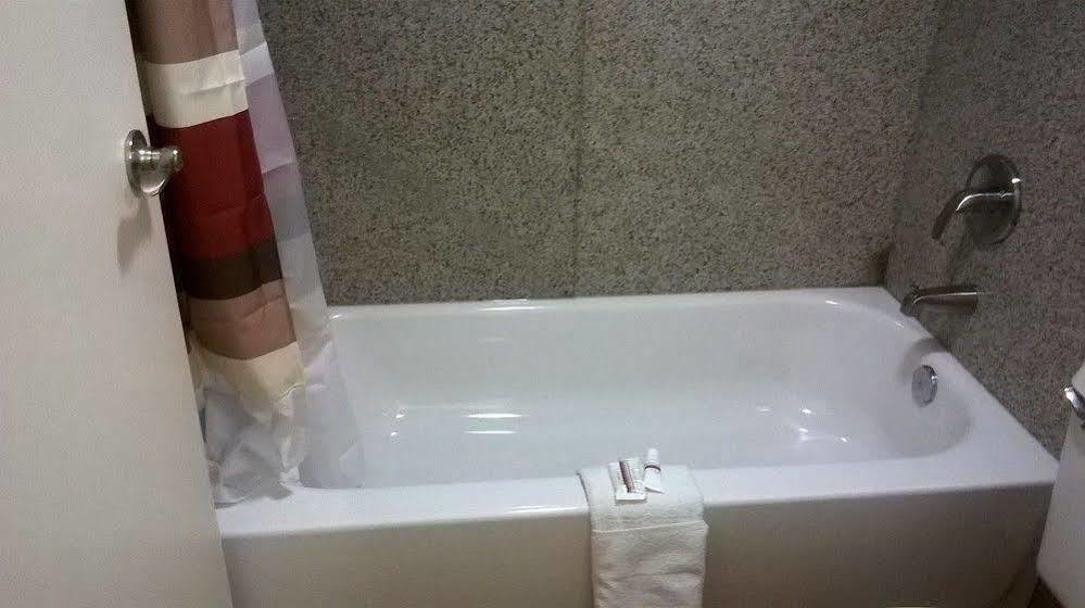Red Roof Inn Plus+ Huntsville - Madison Eksteriør bilde